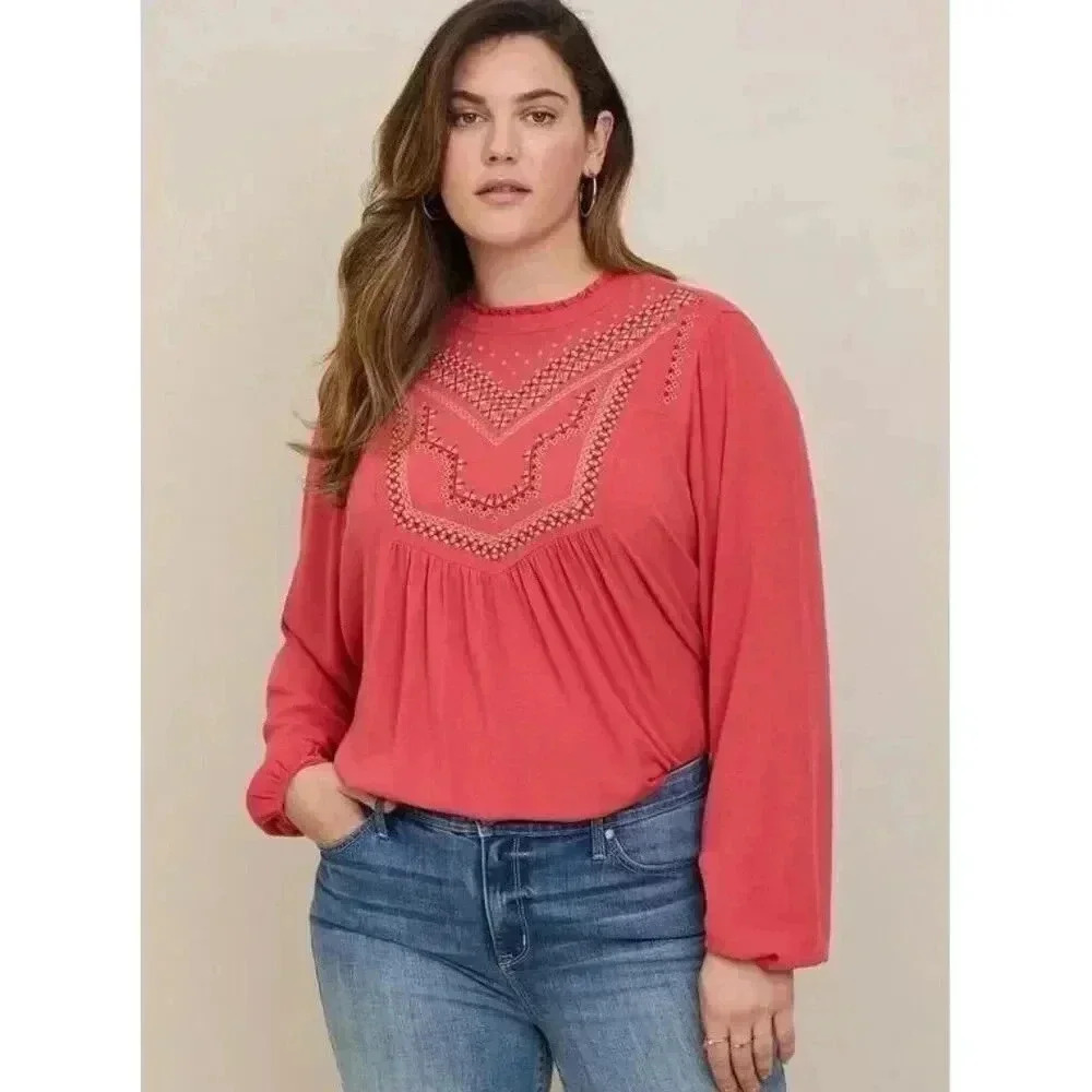 Torrid Women's Size 1 (XL) Crinkle Gauze Relaxed Embroidered Dressy Casual Top